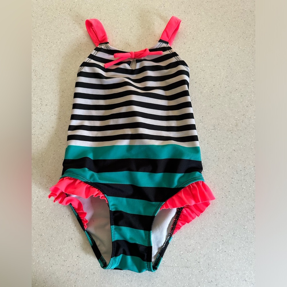 Cat & Jack toddler girl's one piece swimsuit, size 3T. In excellent condition!